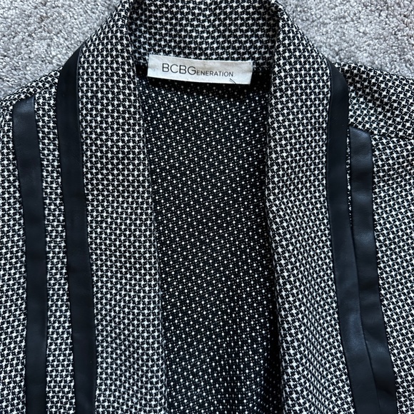 BCBGeneration - Picture 3 of 6